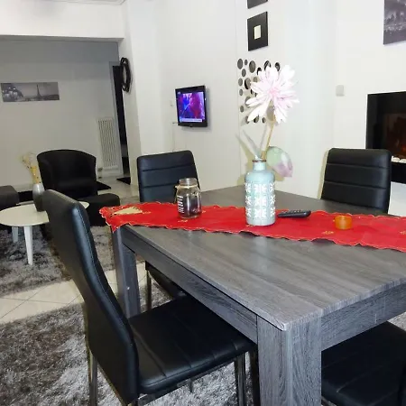 Black & White !!! Apartman Tríkala